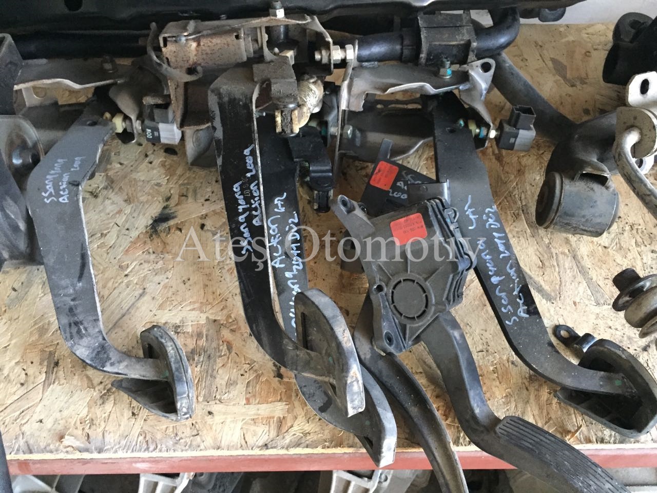 Kyron Gaz Pedalı Kyron Gaz Pedalı