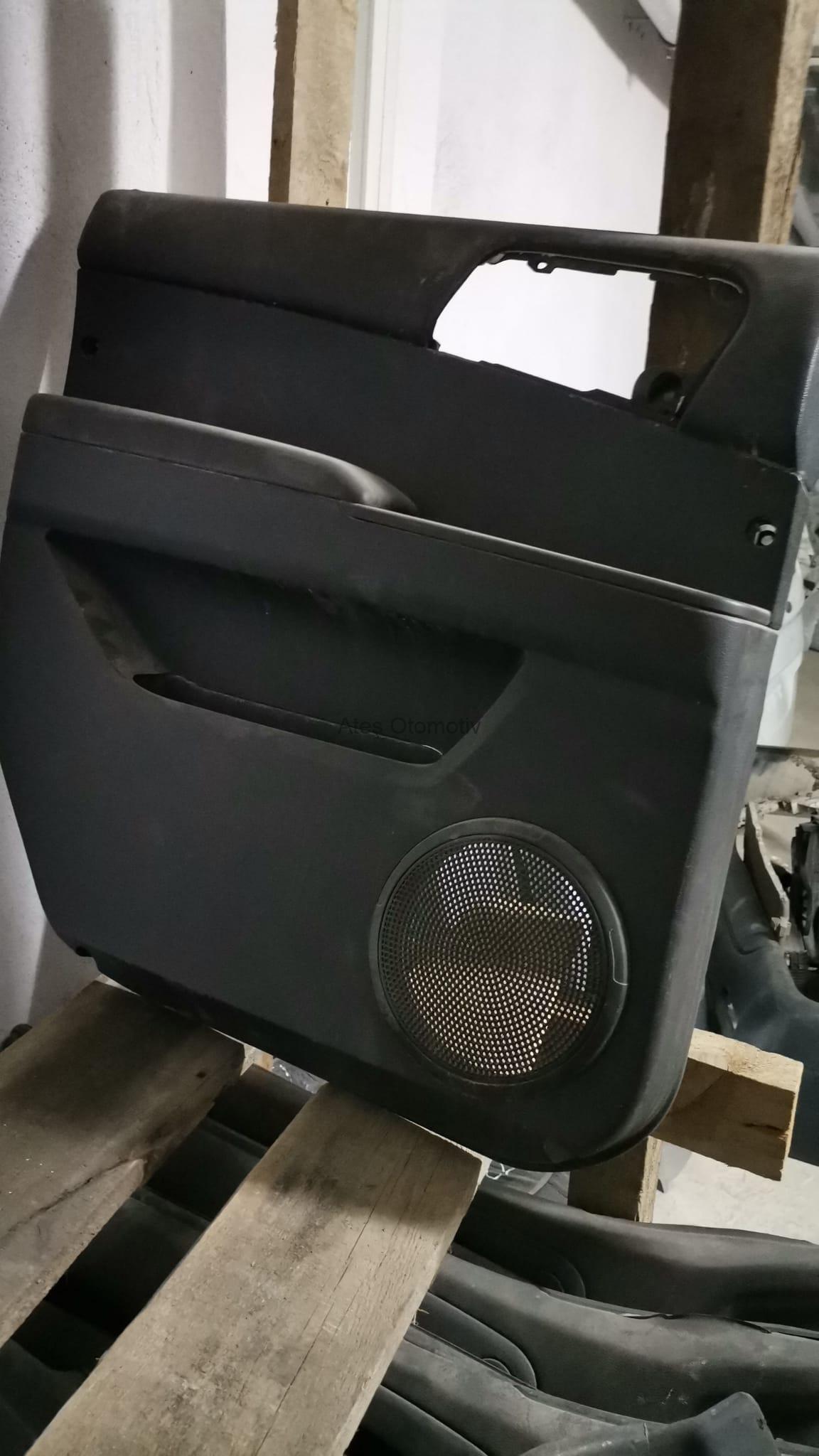 Korando Sports Ön ve Arka Kapı Döşemeleri 03
