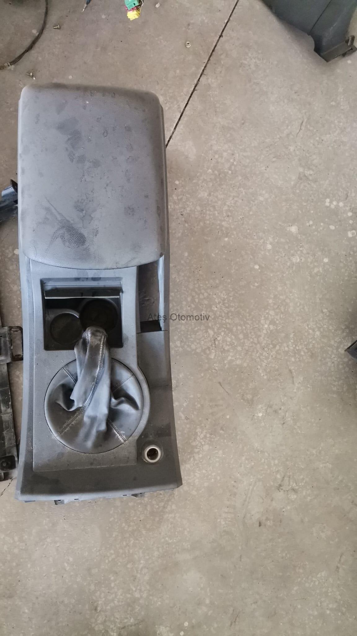 Korando Sports Orta Konsol Korando Sports Orta Konsol