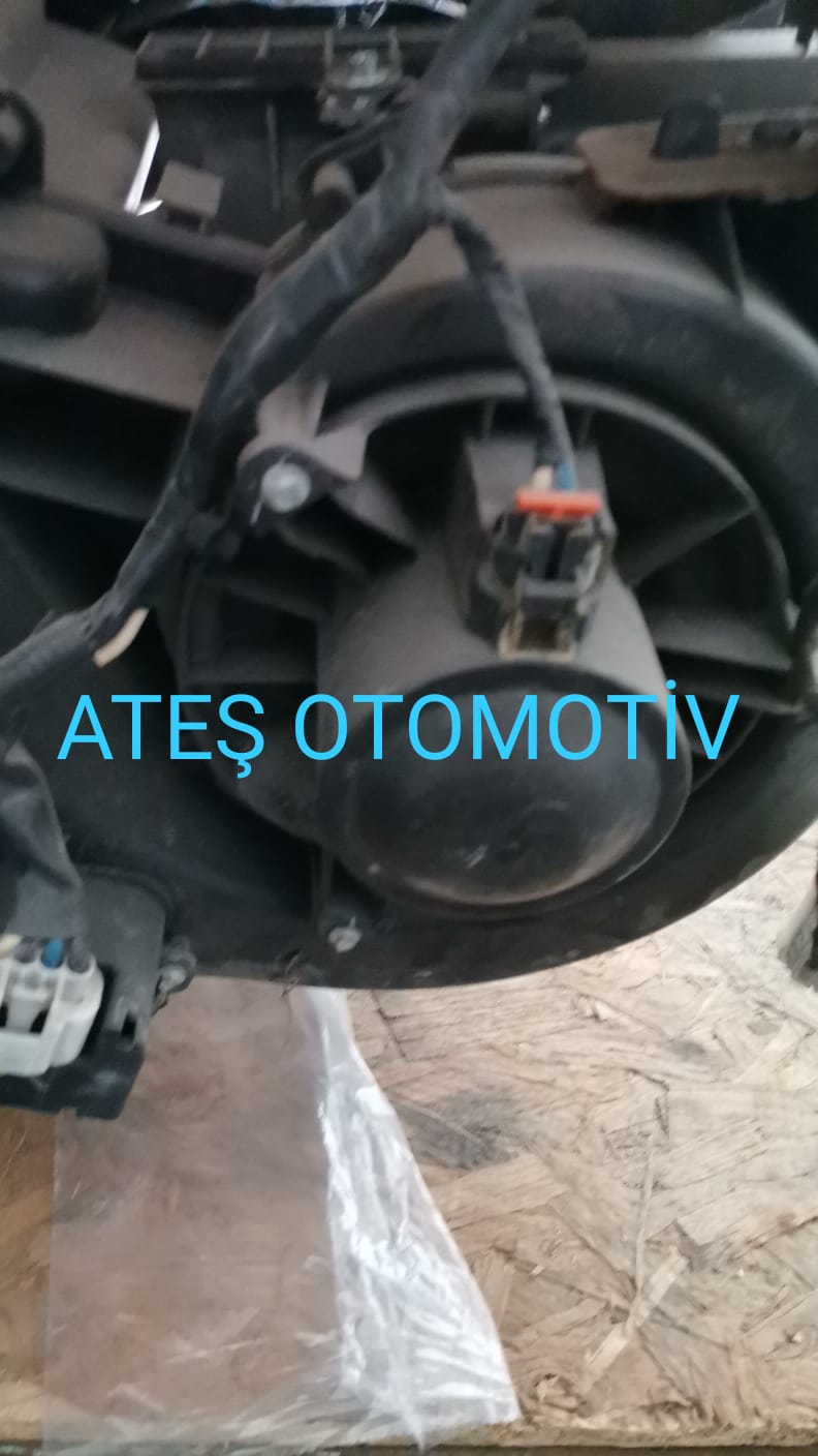 Nissan Navara Çıkma Kalorifer Motoru Nissan Navara Çıkma Kalorifer Motoru