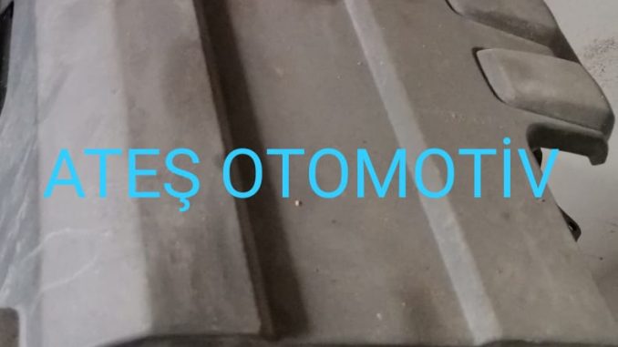 Nissan Navara Çıkma Motor Üst Plastiği Nissan Navara Çıkma Motor Üst Plastiği