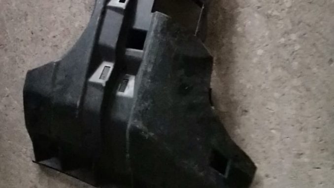 Nissan Navara Çıkma Ön Tampon Braketi Nissan Navara Çıkma Ön Tampon Braketi