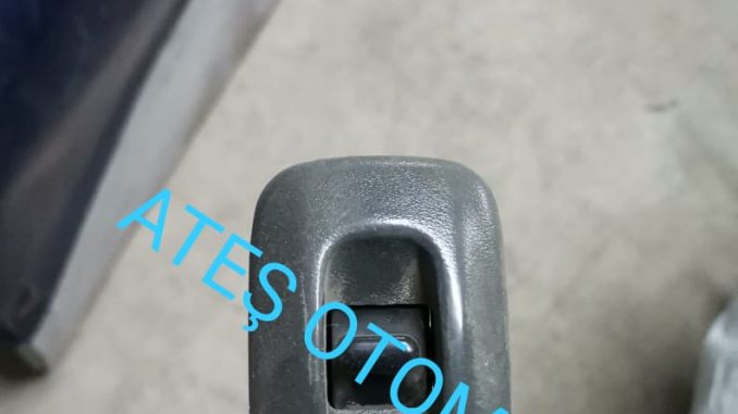 Nissan Skystar Çıkma Arka Kapı Cam Düğmesi Nissan Skystar Çıkma Arka Kapı Cam Düğmesi