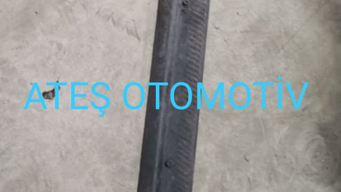 Nissan Skystar Çıkma İç Kapı Basamak Plastiği Nissan Skystar Çıkma İç Kapı Basamak Plastiği