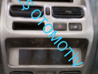 Nissan Skystar Orta Konsol Çerçevesi